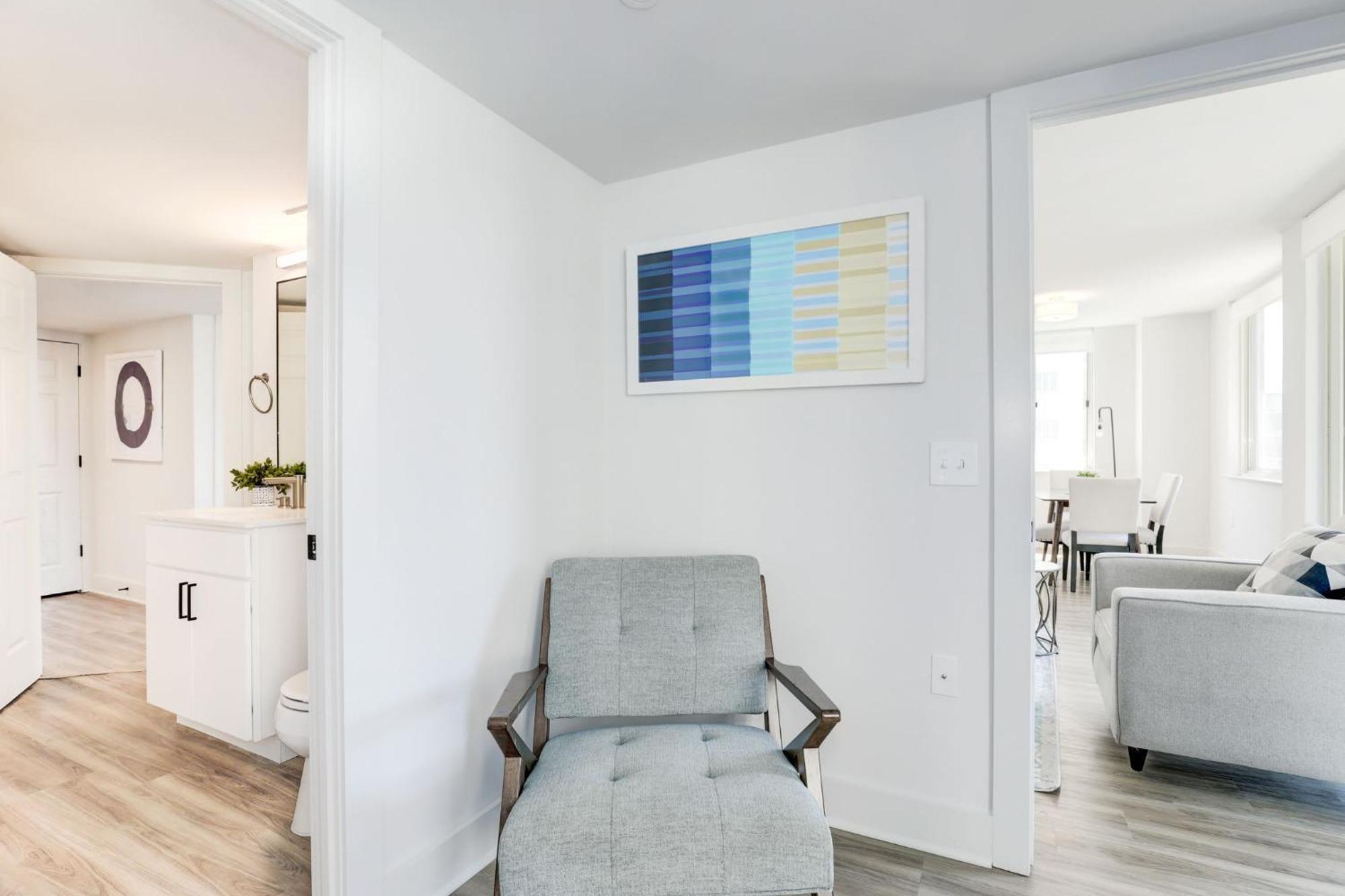 Apartment Capitol Convenience 2br Luxury Minutes From Dc *