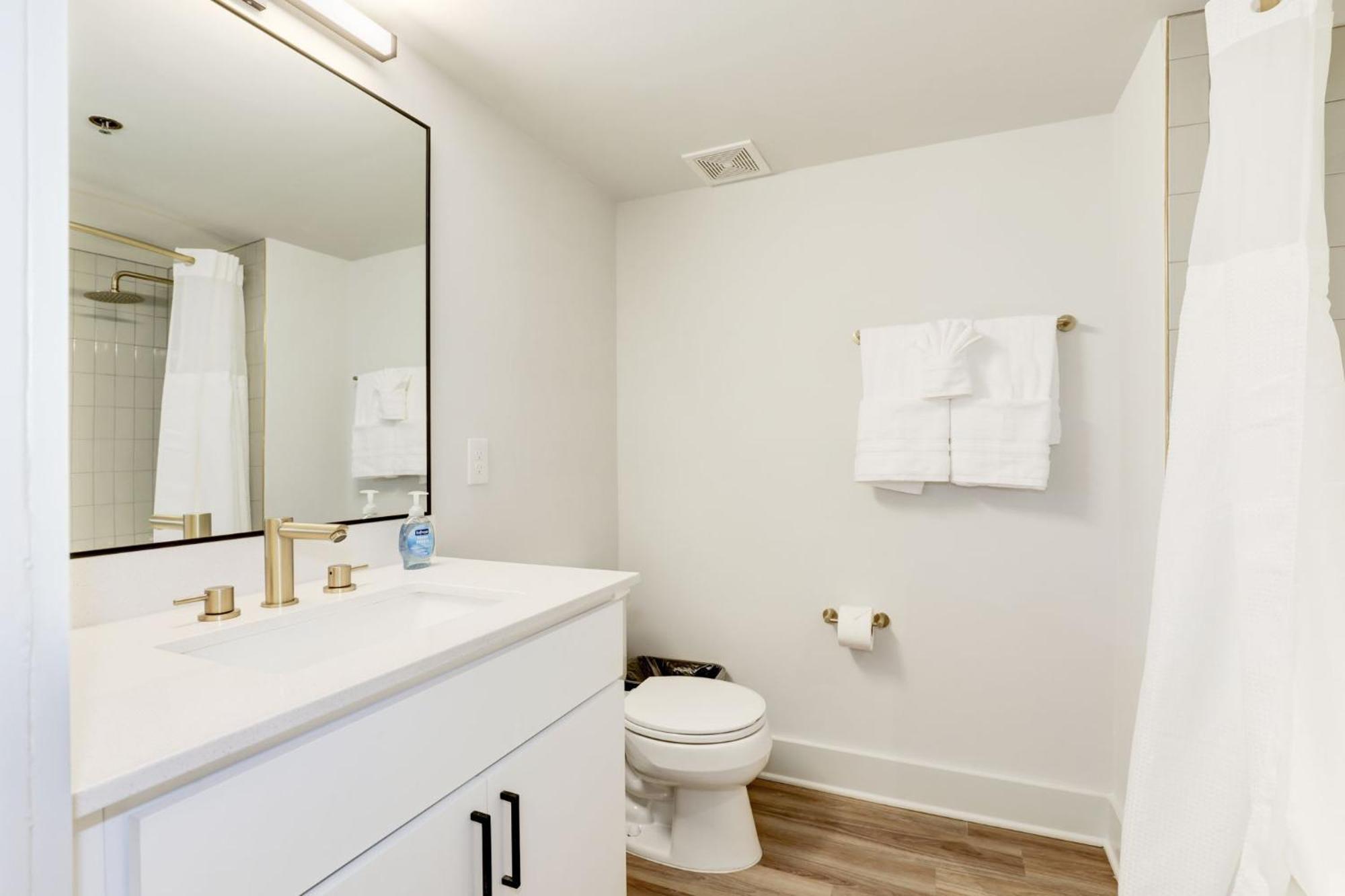 Capitol Convenience 2br Luxury Minutes From Dc * Arlington